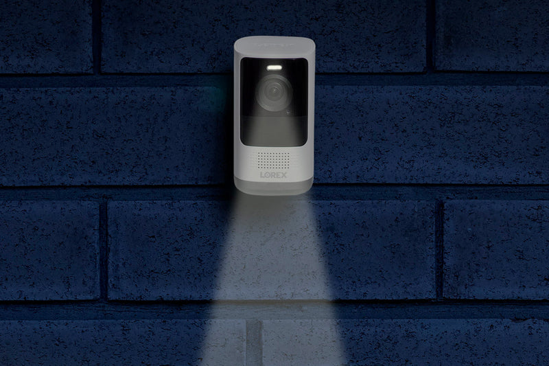 Lorex Smart Home Security Center with Four 2K Battery Operated-Cameras, Range Extender and Solar Panels