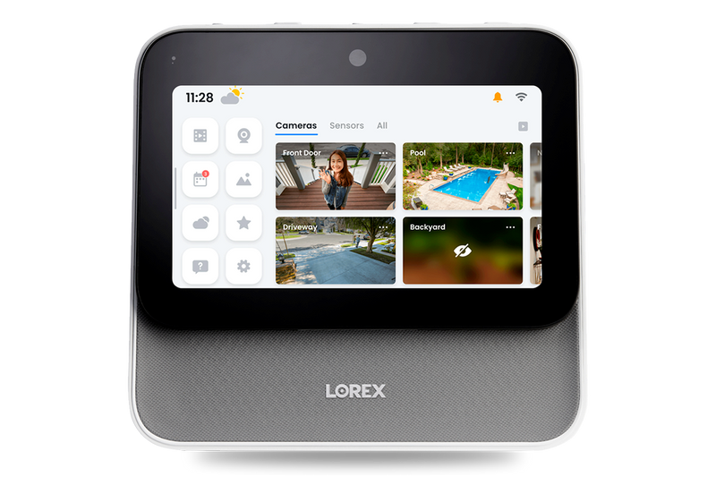 Lorex Smart Home Security Center with Four 2K Battery Operated-Cameras, Range Extender and Solar Panels